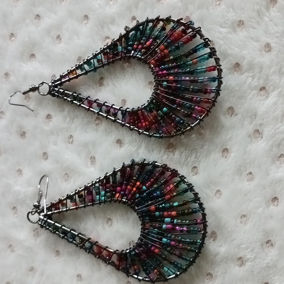 MULTI COLOR TEARDROP BEADED BOHO EARRINGS - Picture 8 of 10
